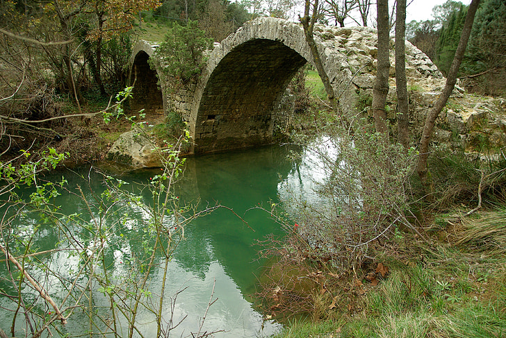 Most, Roman bridge, zrúcanina, potok