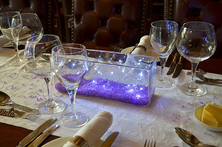 Bröllops bord, bordsdekoration, Glasögon
