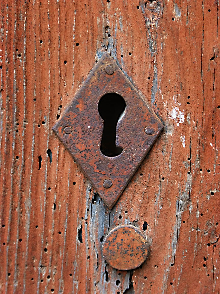 cerradura, perno de, puerta, antiguo, hierro, madera, oxidado