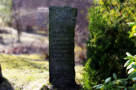 memorial stone, world war, ww2, wwii, fallen