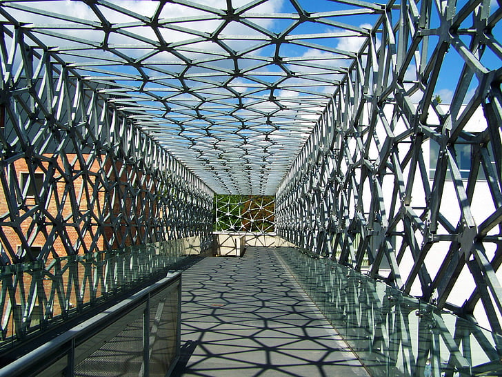 Most, priechod, kovová konštrukcia, Architektúra, oceľ