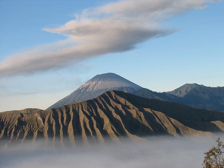 wulkan, Indonezja, chmury, Bromo