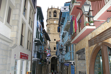 gamla stan, norra Spanien, platser av intresse, hamnstad, hus gorge, gatorna