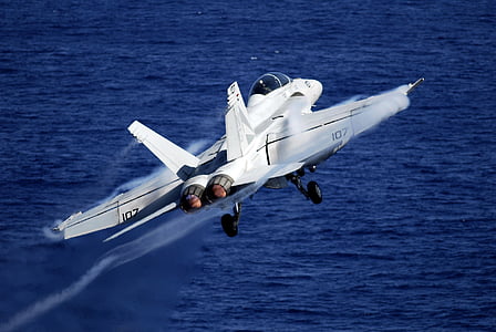 militær jet, flyvemaskine, flyvende, luftfart, f en 18f, super hornet, hangarskib