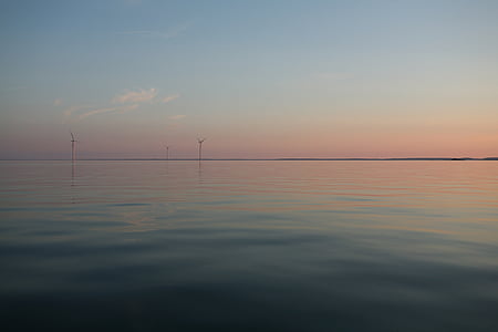 风力发电机组, 晚上, 湖