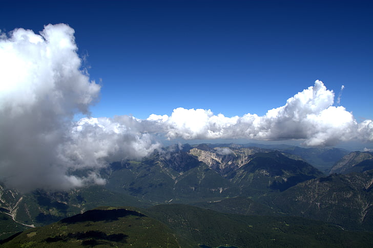 Wetterstein-hegyvonulat előterében, jobb szélen, Ostalpen, Zugspitze, alpesi, Ausztria, távoli megtekintése
