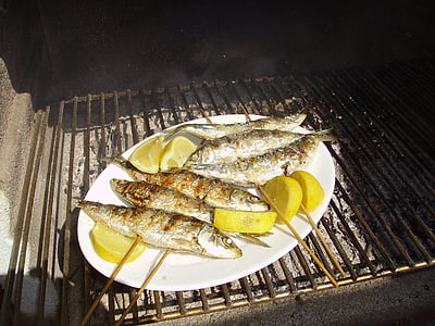 sarden, sardinas, ikan, seafish, Mediterania, panggang, spesialisasi