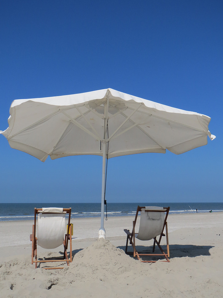 плаж, плажен стол, чадър, пясък, море, празник