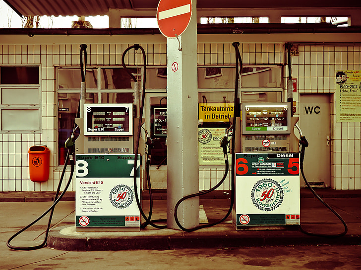 benzinestations, dispensers, benzine, gas, tanken, brandstof, benzineprijzen