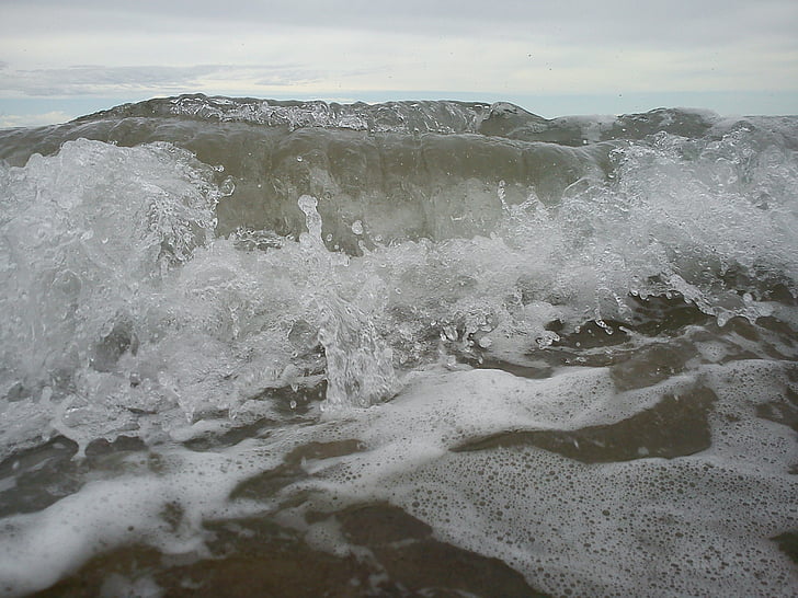 wave breaking, spray, foam, inject, sea, beach