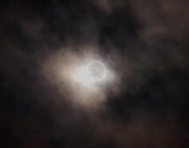Prstencové zatmění, Eclipse, zamračená obloha, astronomie, Otsu, Yokosuka, Kanagawa Japonsko