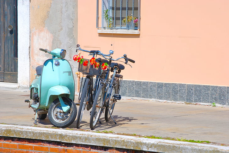 Vespa, Круглий, Італія, мотоцикл, Вулиця, велосипед, перевезення