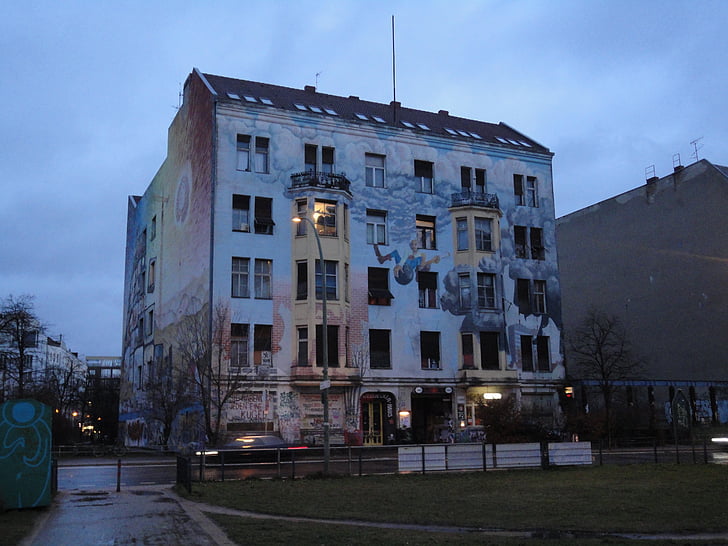 berlin, building, graffiti