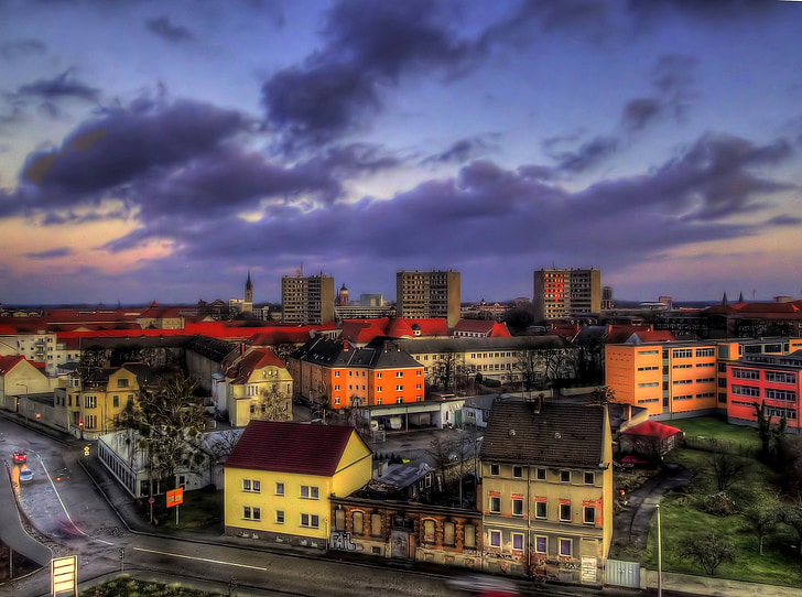 Dessau, Almanya, manzarası, şehir merkezinde, Kentsel, Cityscape, akşam