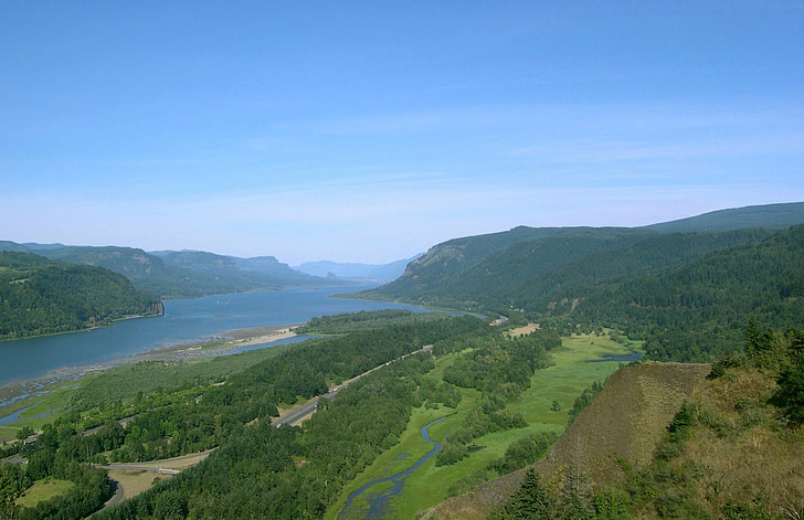 Columbia river, řeka, Columbia gorge, obloha, zelená, modrá, soutěska