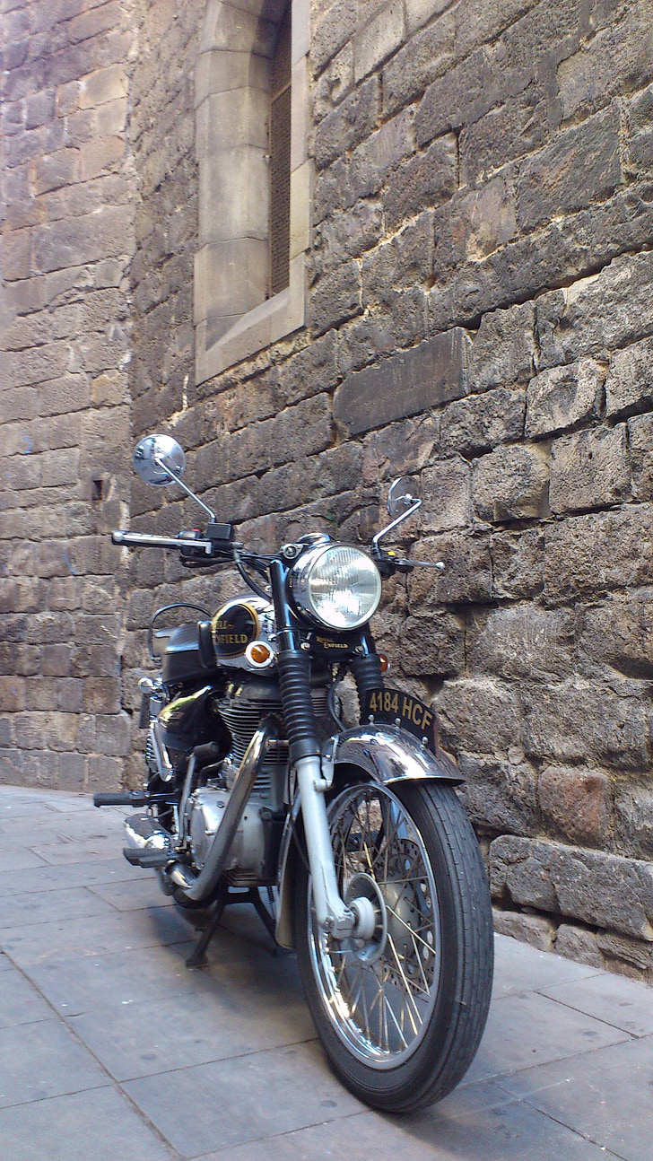 motorcycle, vehicle, motorcycle tour, adventure, oldtimer, collector's item, barcelona