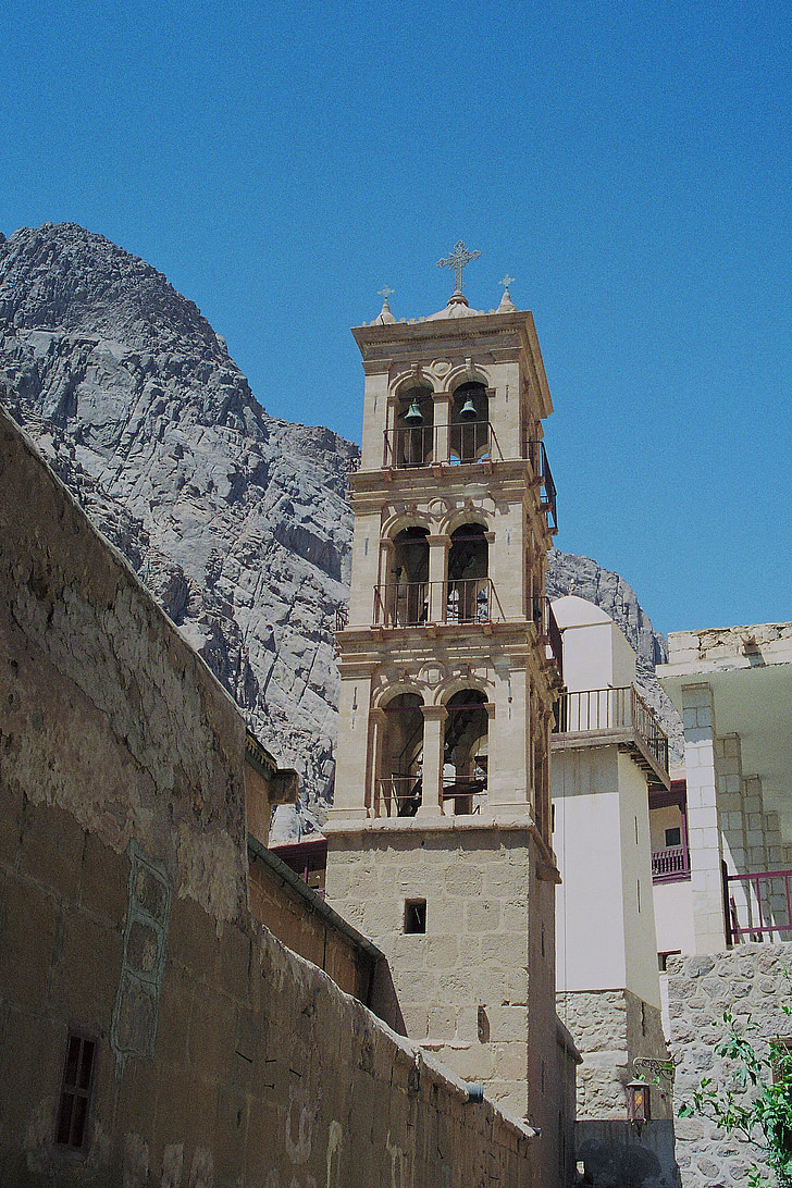 Monastère Sainte-catherine, tour de la cloche, minaret de la mosquée, derrière elle, Sinaï, grec-orthodoxe, Monastère de