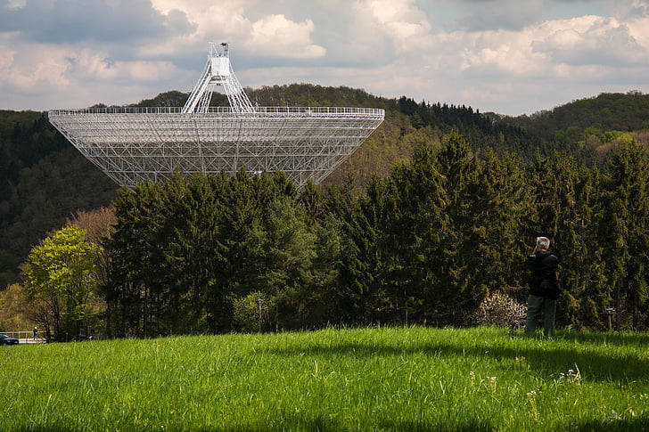 radio telescope, effelsberg, photographer, man, forest, meadow, white