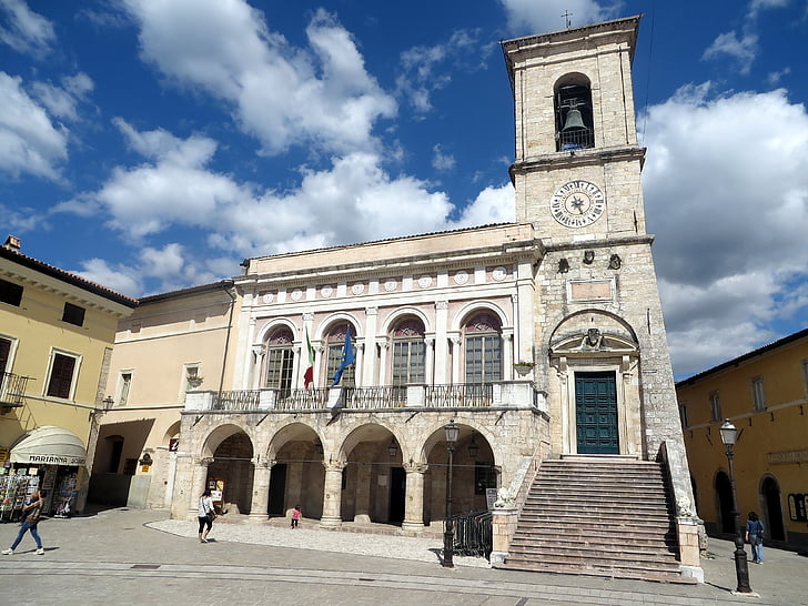 Norcia, pilsētas domei, pirms zemestrīces, Umbria, Itālija, Piazza, clocktower
