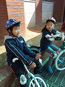 unicycle, friends, children