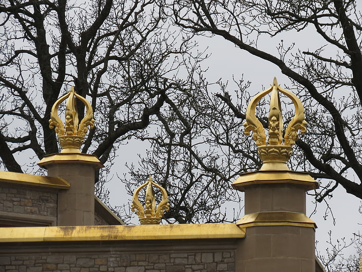 πέντε σηκωμένη με δίκρανο Βάτζρα, ο Βούδας, Ναός