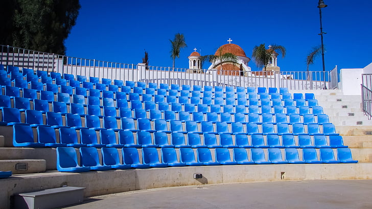Otvorenie kina, amfiteáter, sedadlá, prázdne, modrá, liopetri, Cyprus