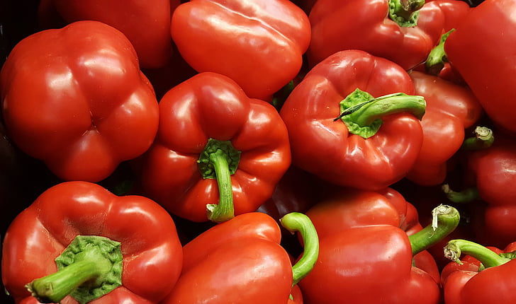 bell peppers, red bell peppers, green bell peppers, capsicum, vegetables, greens, produce