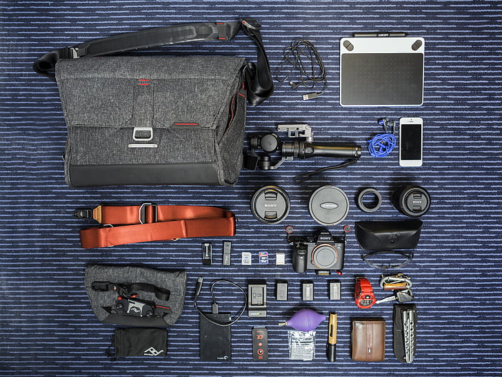 taška, pás, krabice, kabel nabíječky, fotoaparát, mobilní telefon, zařízení