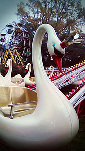 Swan, kruhové objazdy, púť, atrakcia