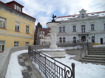 Lázně Luhačovice, kohút, fontána, Architektúra, sneh, zimné, vonku