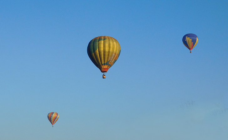 ballon, hete lucht ballonvaart, hete luchtballon, blauwe hemel, zon, vliegen, opgehangen in lucht