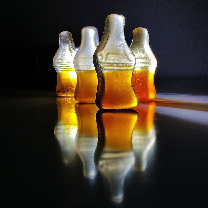 Cola, flaskor, frukt gelé, sötma, Haribo, bakgrundsbild, gul