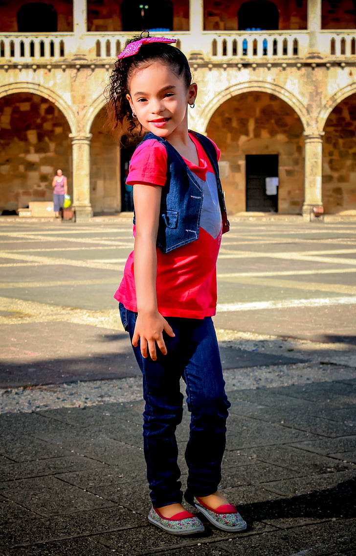 noia, model de, pel·lícules de Omar medina