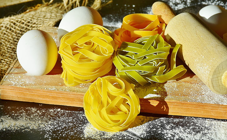 nudler, Tagliatelle, pasta, rå, farverige, mad, kulhydrater