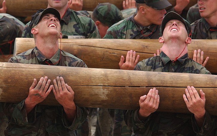 Foto Gratis Trabajo En Equipo Equipo Fuerte Hombres Militar 