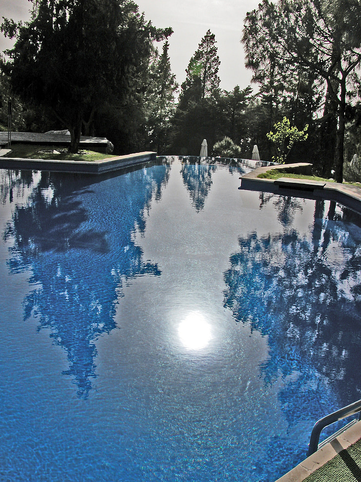 piscina, l'aigua, reflectint