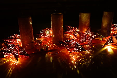 Адвент, время Рождества, свечи