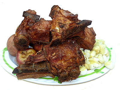food, typical bolivian dish, pig, pork, ribs, mote, pork rinds