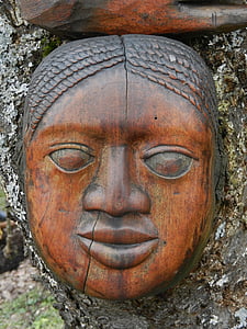 wood carving, portrait, afrikanerin