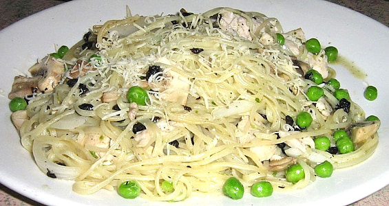 pasta, peas, chicken, onions, olive oil, mushrooms, cuisine