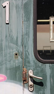 kombi, dvere, Prvá trieda, železničná, zastarané, železničných vozňov