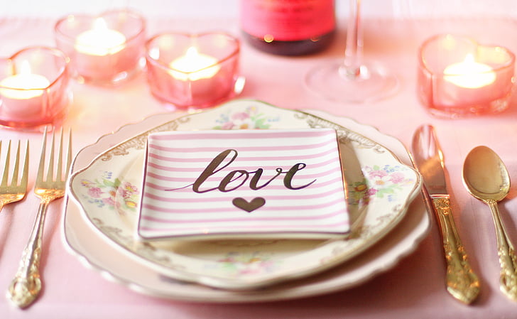 mīlu, Valentīna, Sv. Valentīna diena, Sv. Valentīna diena tabula, vietas iestatījumu, svētku galda, tabula