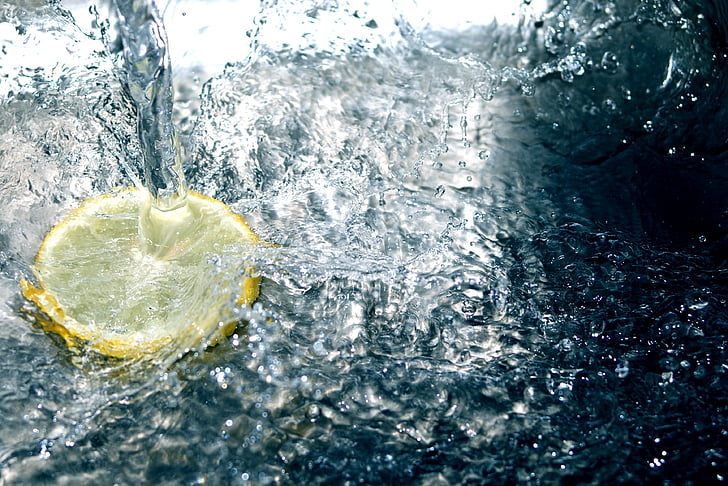 clear, yellow, lemon, water, a splash of, white, babble