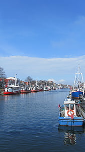 Warnemünde, alusten, veneet, Pohjois-Saksassa