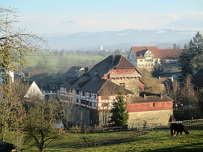 ūdens pils hagenwil, Thurgau, Šveice, prognozēšana, kalni, viedoklis, attālāka skatu