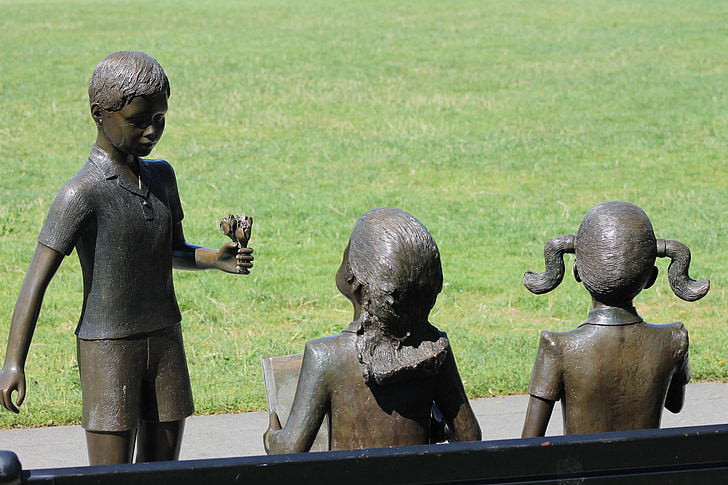 Kirkland, bức tượng, công viên, trẻ em, bé trai, cô gái, cỏ