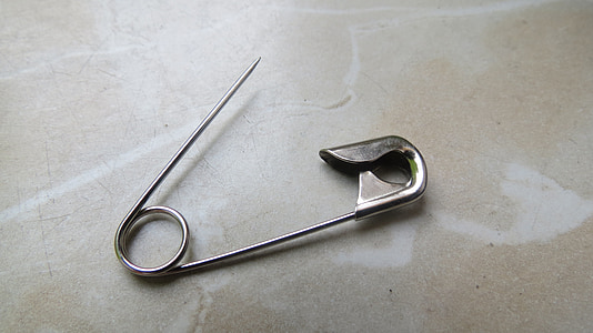 safety pin, needle, sew, hand labor, security, metal