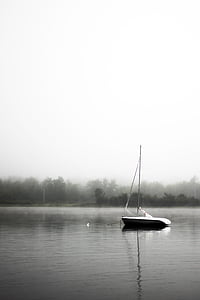 монохромен, фотография, платно, лодка, тяло, вода, мъгливо