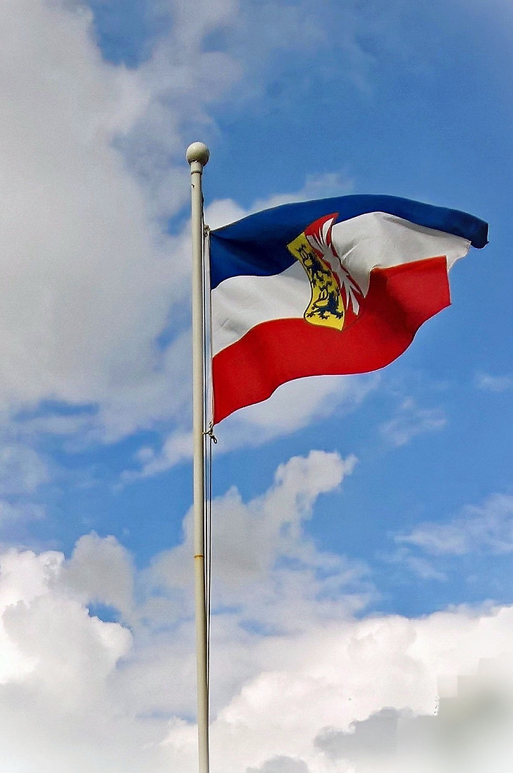 vlajka, Šlesvicko-Holštýnsko, Nápis, tricolor, bílá modrá červená, státní znak Šlesvicka Holštýnska, regiony