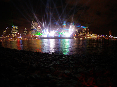 demostració làser, làser, Brisbane, ciutat, llums, nit, llums de la ciutat Brisbane